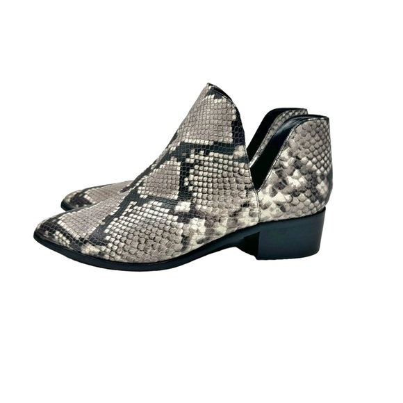 Marc Fisher Yilda 2 Leather Snakeskin Animal Print Booties Size 8.5 - Picture 4 of 10